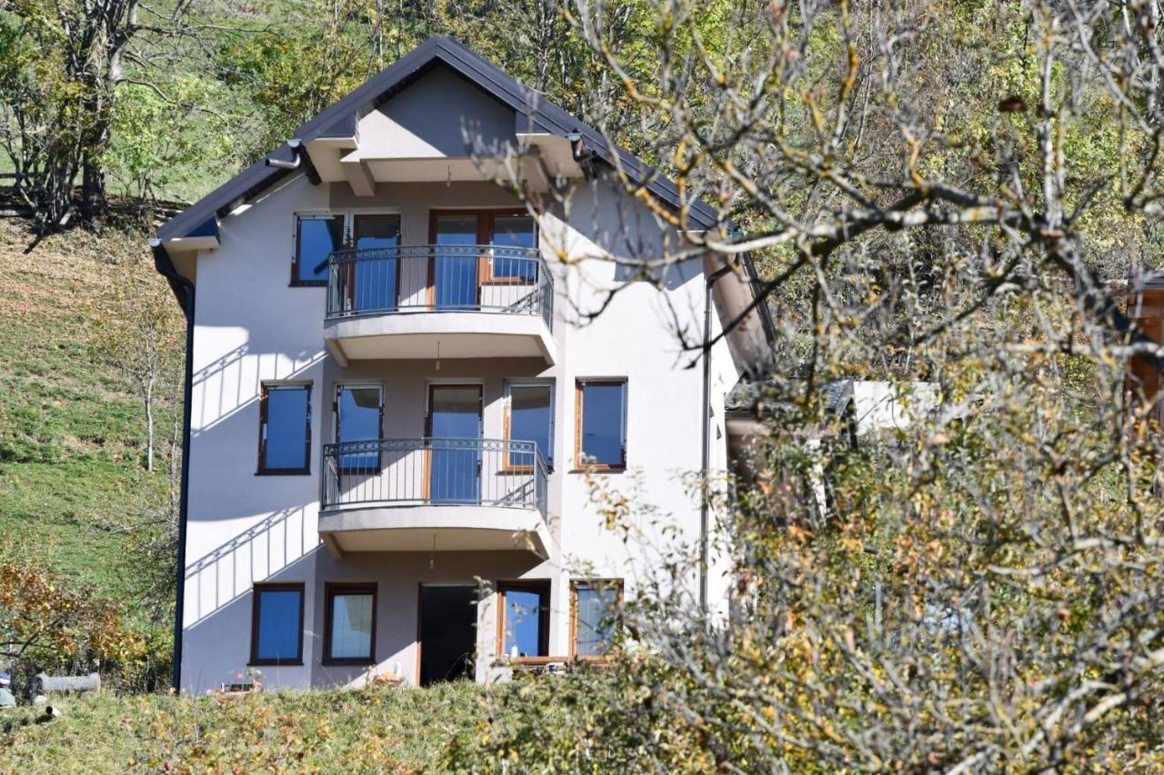 1060 Meet Eat Hike&Tour Villa Plav Buitenkant foto